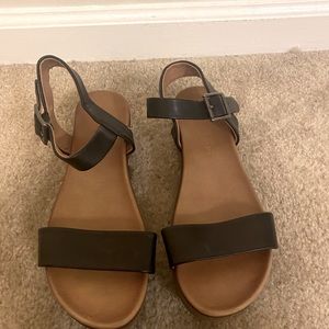 Black platform sandals